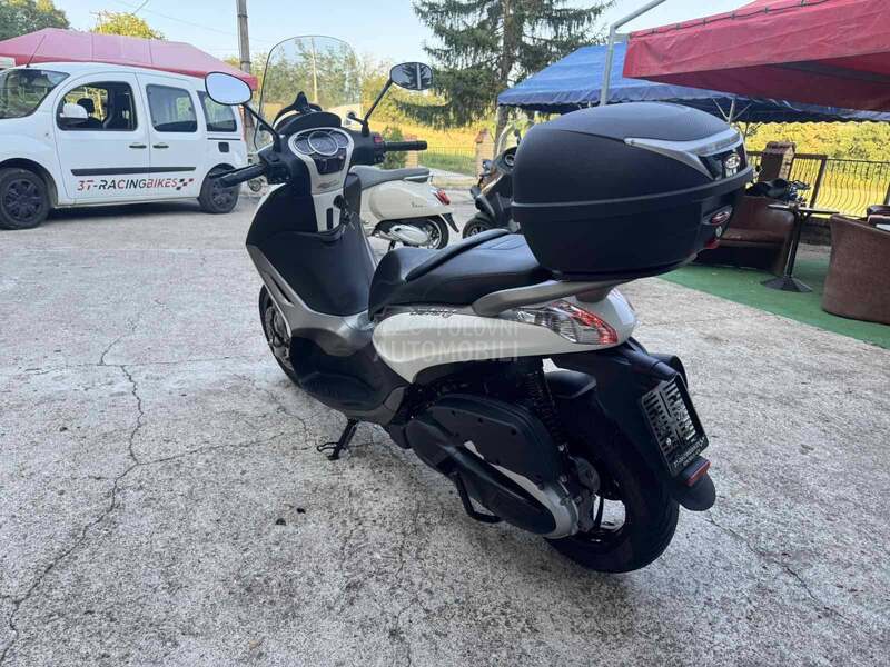 Piaggio Beverly 350