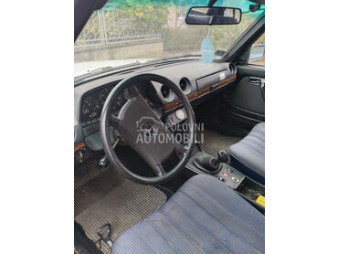 Mercedes Benz W123 