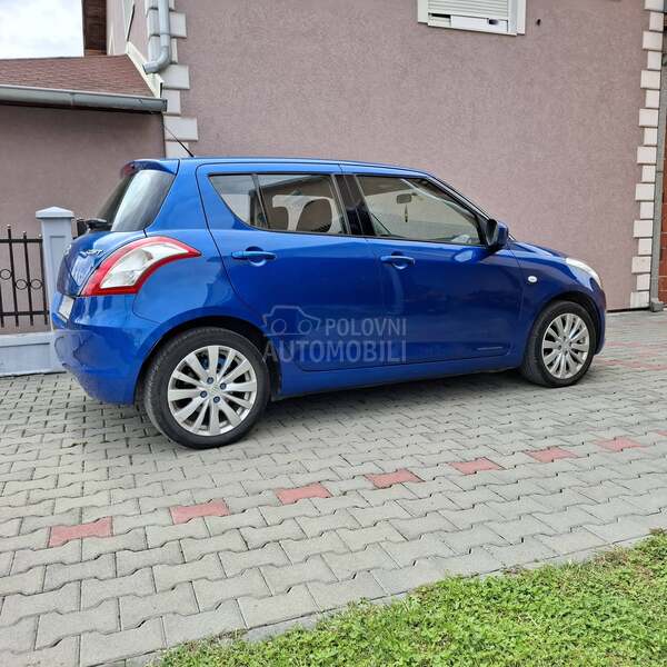 Suzuki Swift 