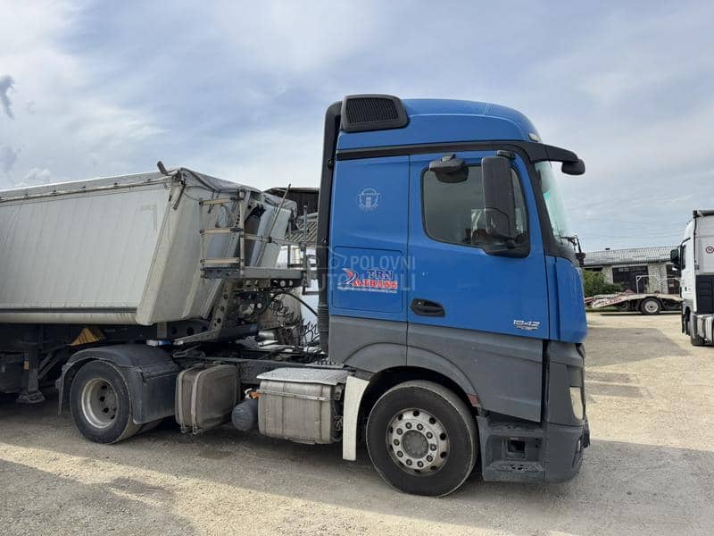 Mercedes Benz Actros MP4 1842