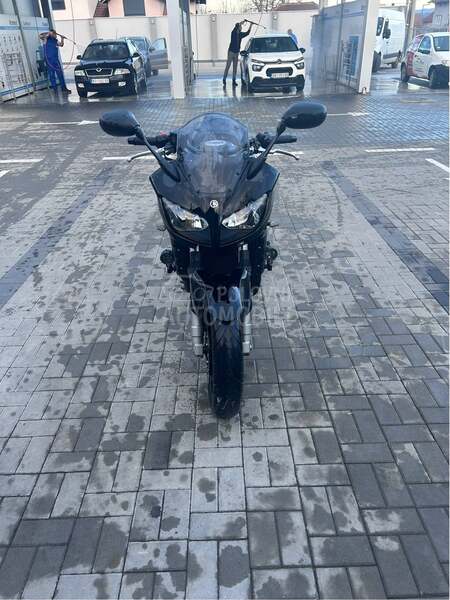 Yamaha FAZZER
