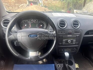 instrument tabla i pojasevi za Ford Fusion od 2006. do 2012. god.