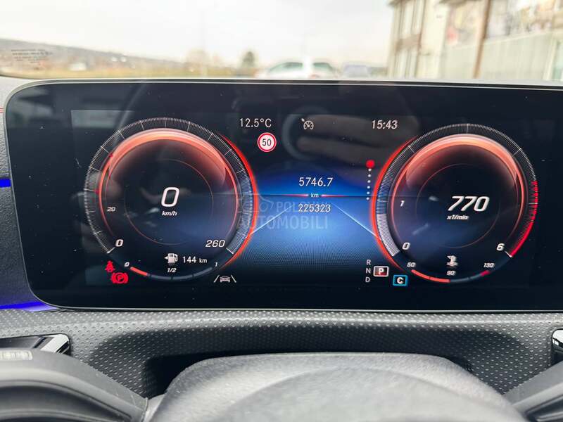 Mercedes Benz CLA 220 Shooting Brake AMG