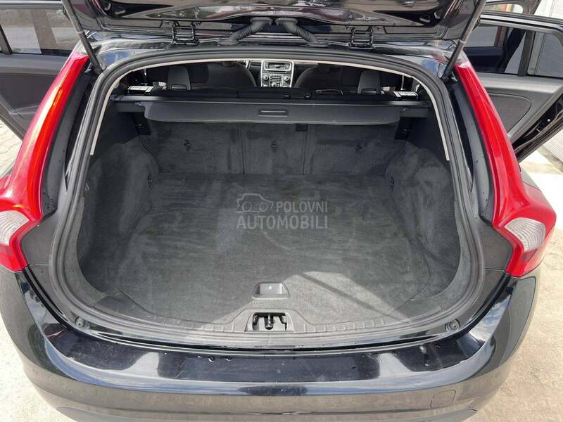 Volvo V60 1.6