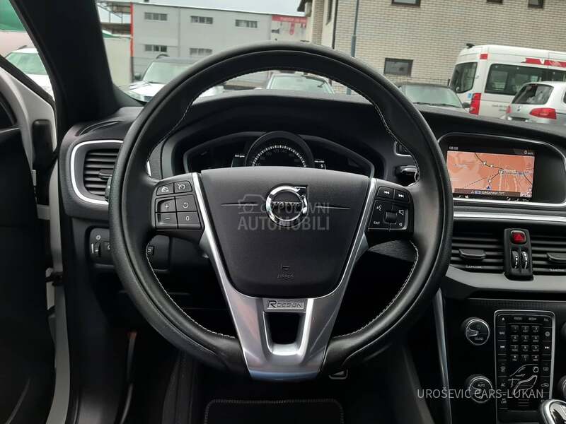 Volvo V40 R-DESIGN Aut CH