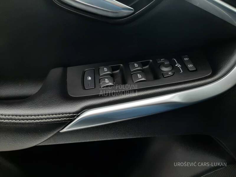 Volvo V40 R-DESIGN Aut CH