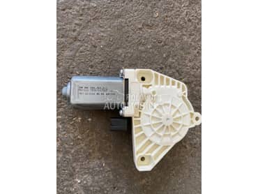 Podizac prozora u vratima za Audi Q5 od 2017. do 2024. god.