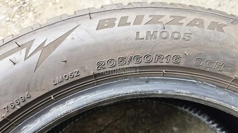 Bridgestone 205/60 R16 Zimska