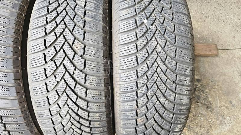 Bridgestone 205/60 R16 Zimska