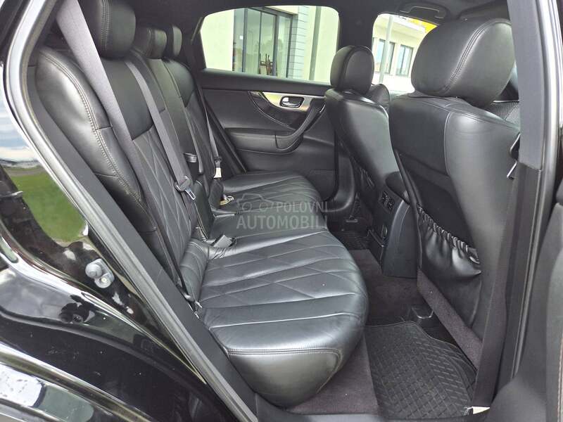 Infiniti FX30 /3.0d PremiumS 4wd/