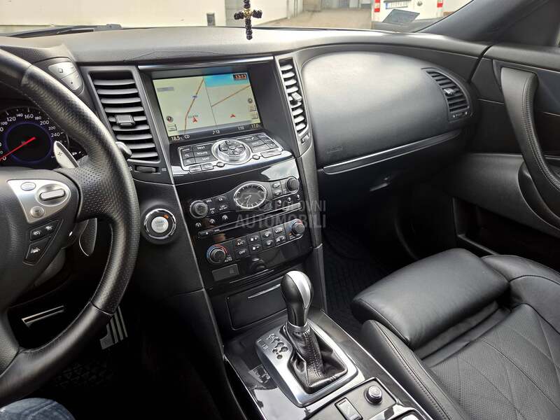 Infiniti FX30 /3.0d PremiumS 4wd/