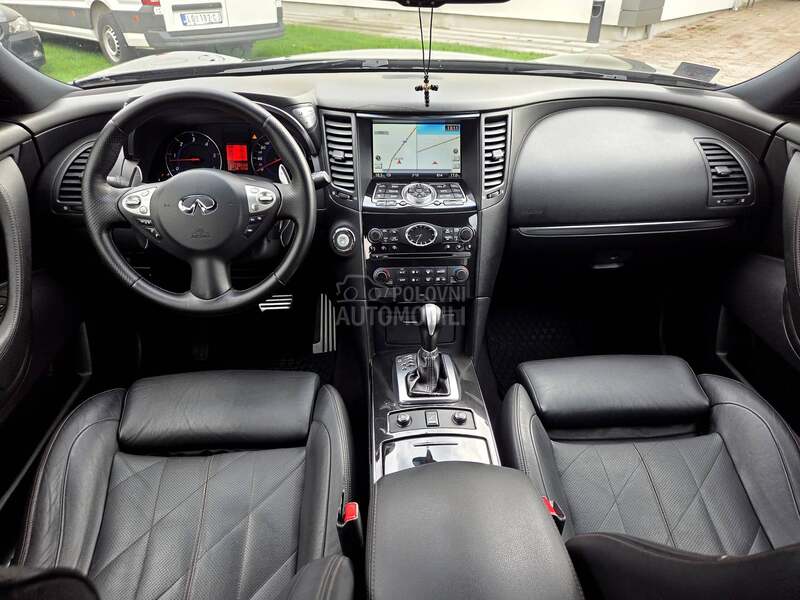 Infiniti FX30 /3.0d PremiumS 4wd/