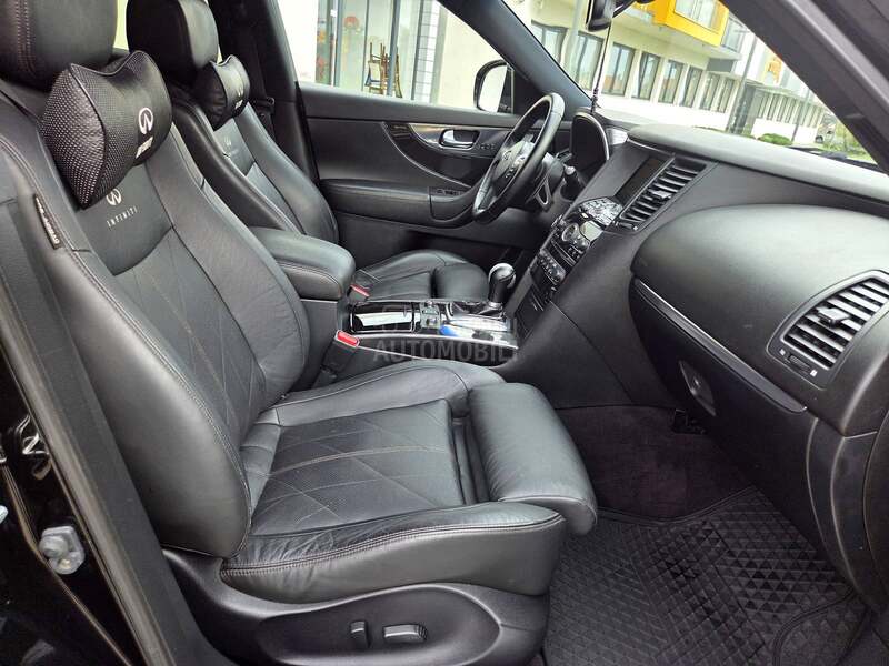 Infiniti FX30 /3.0d PremiumS 4wd/
