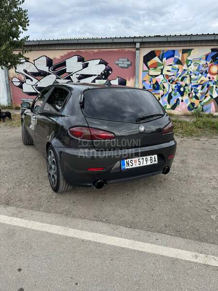 Alfa Romeo 147 JTDM