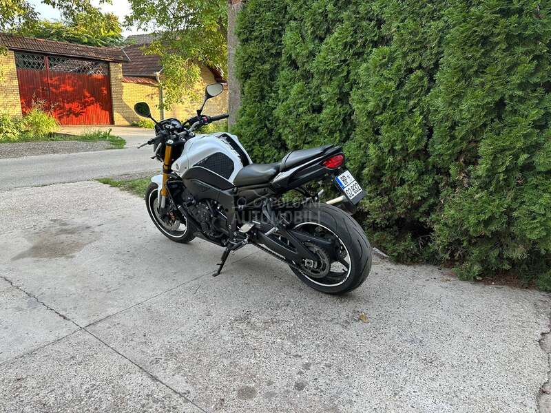 Yamaha fz8 FABRIČKO stanje