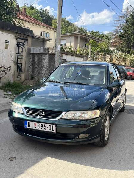 Opel Vectra B 100
