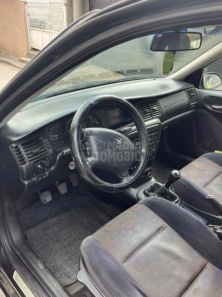 Opel Vectra B 100