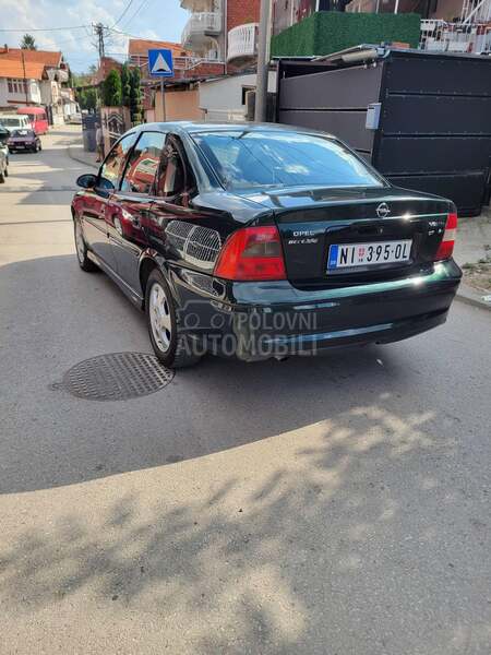 Opel Vectra B 100