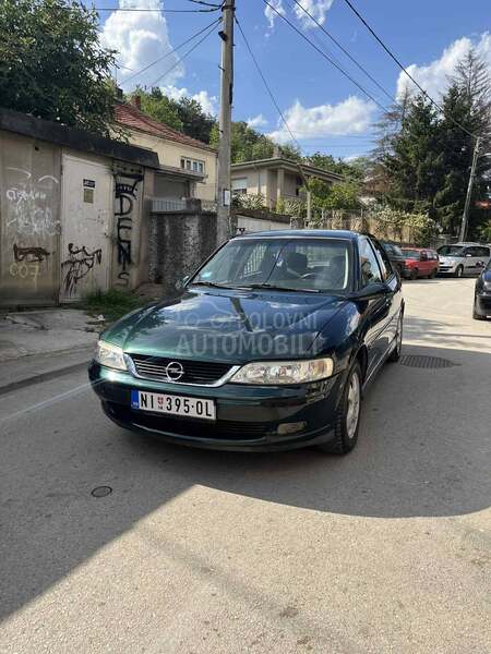 Opel Vectra B 100