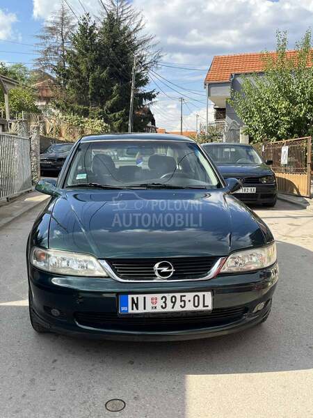 Opel Vectra B 100