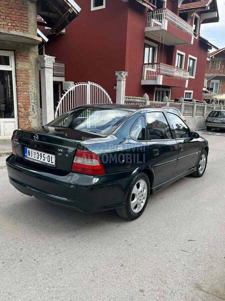 Opel Vectra B 100
