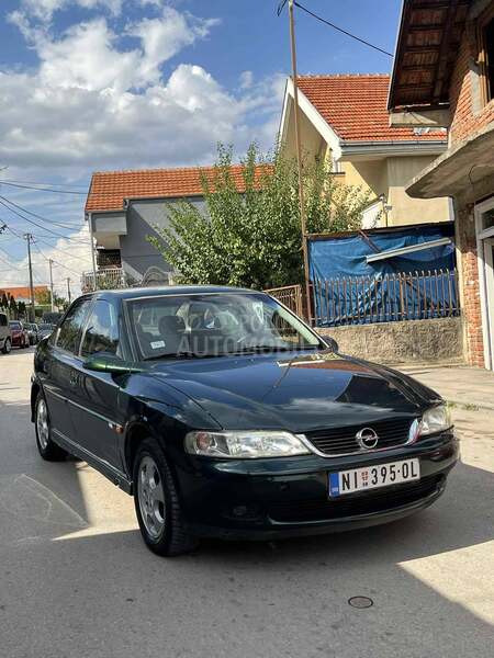 Opel Vectra B 100