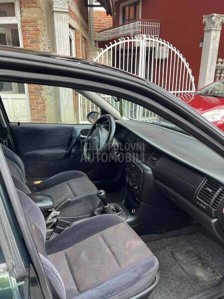 Opel Vectra B 100