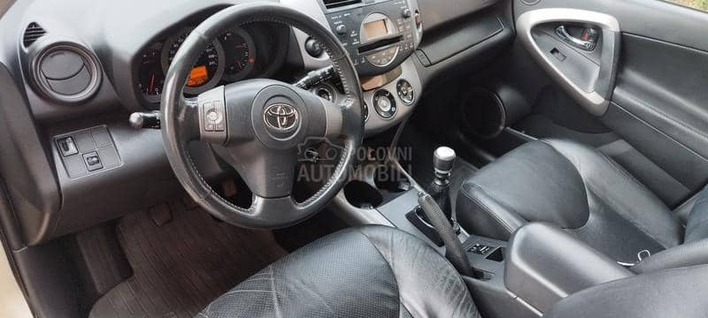 Toyota RAV 4 2.2  4WD
