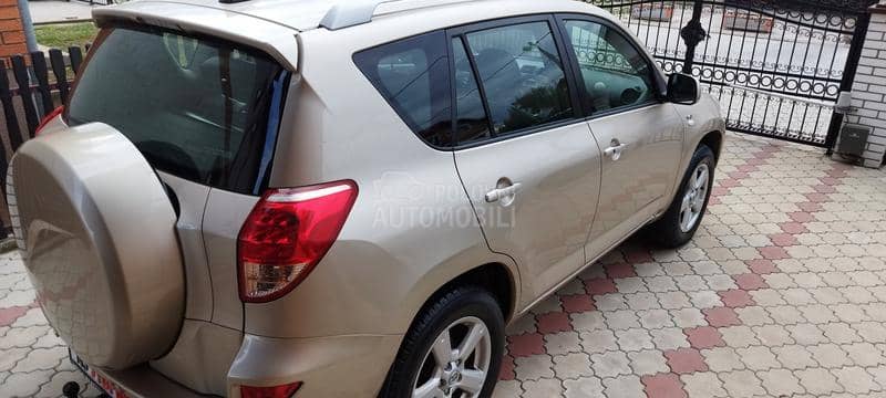 Toyota RAV 4 2.2  4WD