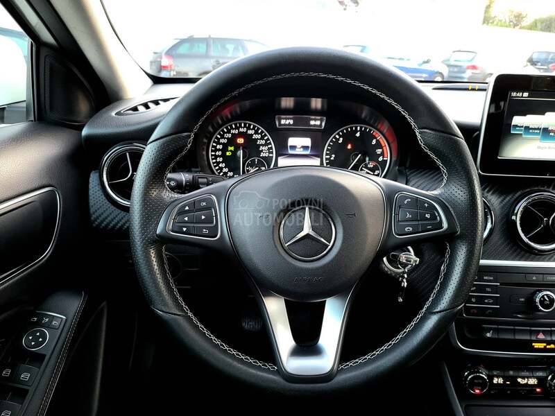 Mercedes Benz GLA 200 D / LED