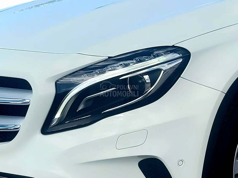 Mercedes Benz GLA 200 D / LED