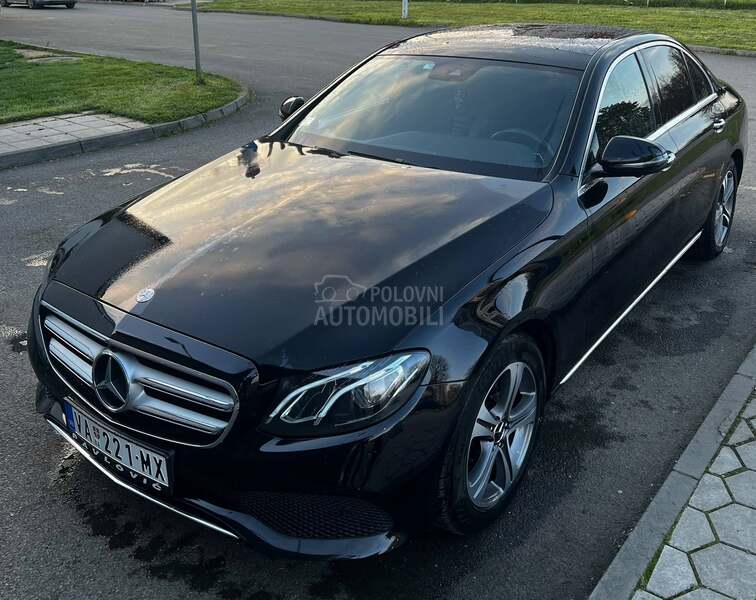 Mercedes Benz E 220 AMG LINE