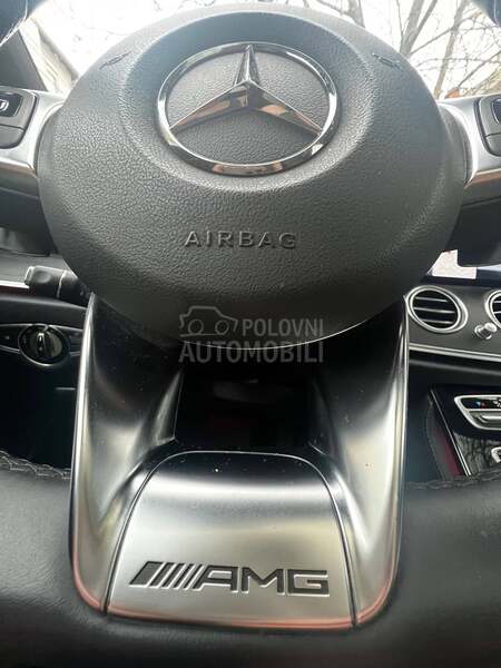 Mercedes Benz E 220 AMG LINE