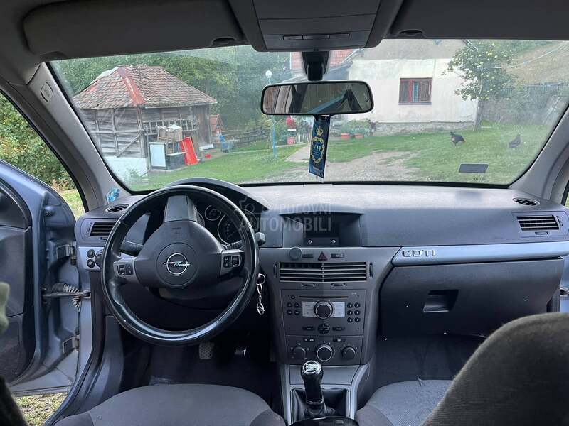 Opel Astra H 