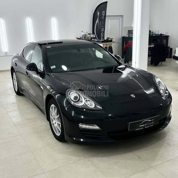 Porsche Panamera 