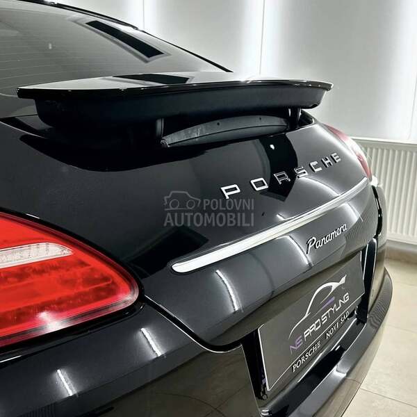 Porsche Panamera 