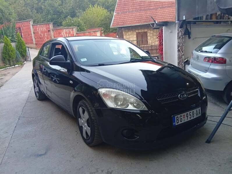 Kia pro_cee`d 1.4 b