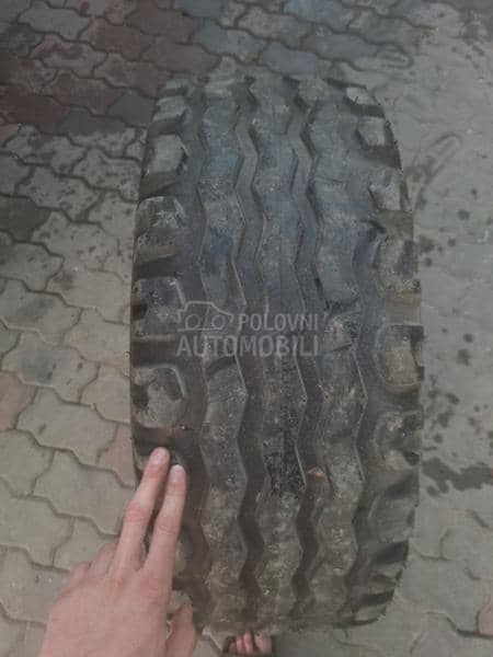 BKT 12.5/80 R15.3