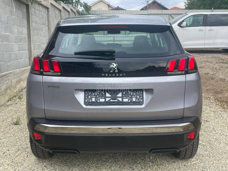 Peugeot 3008 1.5 BleuHDi NOV