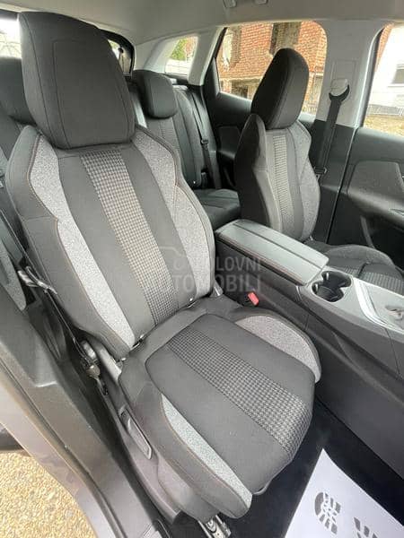 Peugeot 3008 1.5 BleuHDi NOV