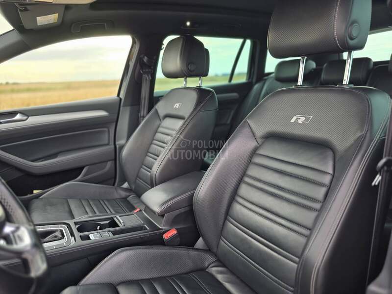 Volkswagen Passat B8 R LINE,MATRIX,PANO
