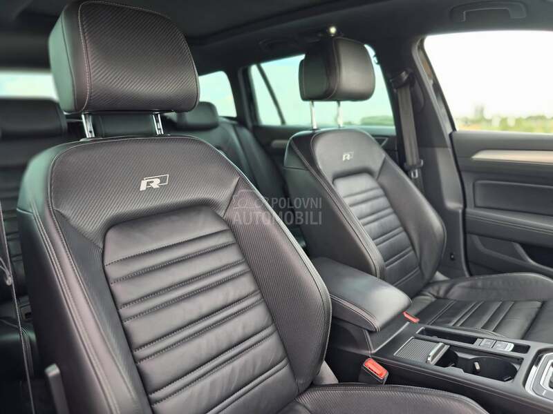 Volkswagen Passat B8 R LINE,MATRIX,PANO
