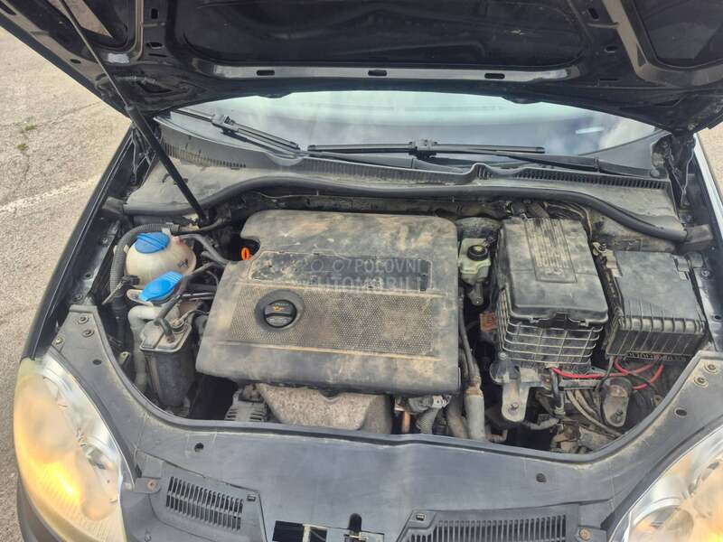 Volkswagen Golf 5 1.4 16v