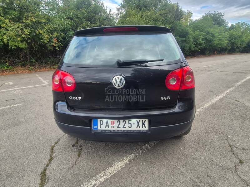 Volkswagen Golf 5 1.4 16v