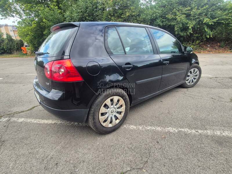Volkswagen Golf 5 1.4 16v
