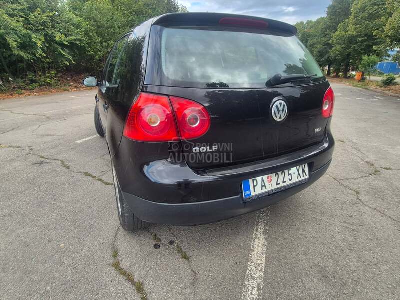 Volkswagen Golf 5 1.4 16v