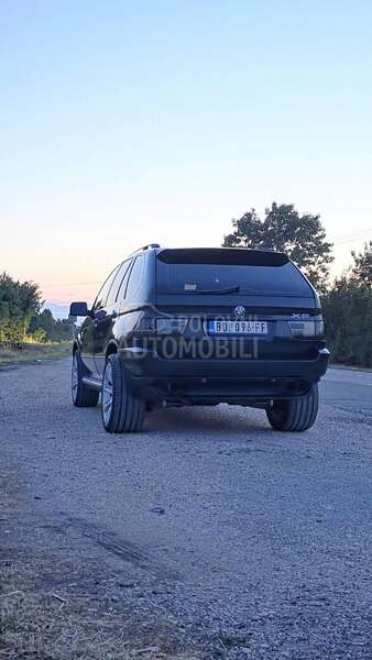 BMW X5 manuelni