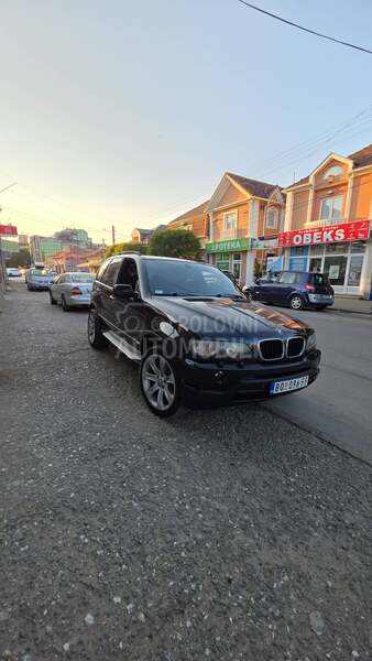 BMW X5 manuelni