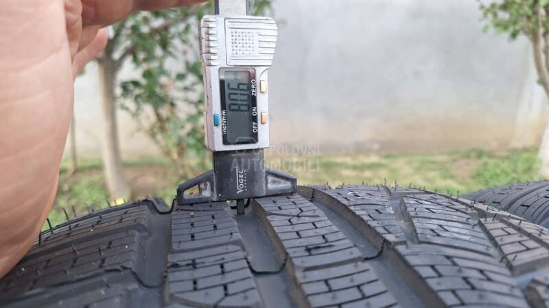 Pirelli 275/40 R19 Zimska