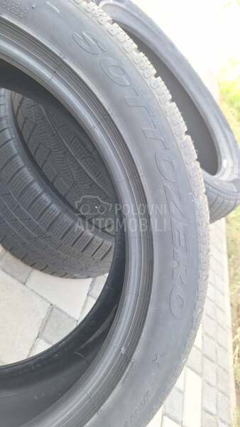 Pirelli 275/40 R19 Zimska
